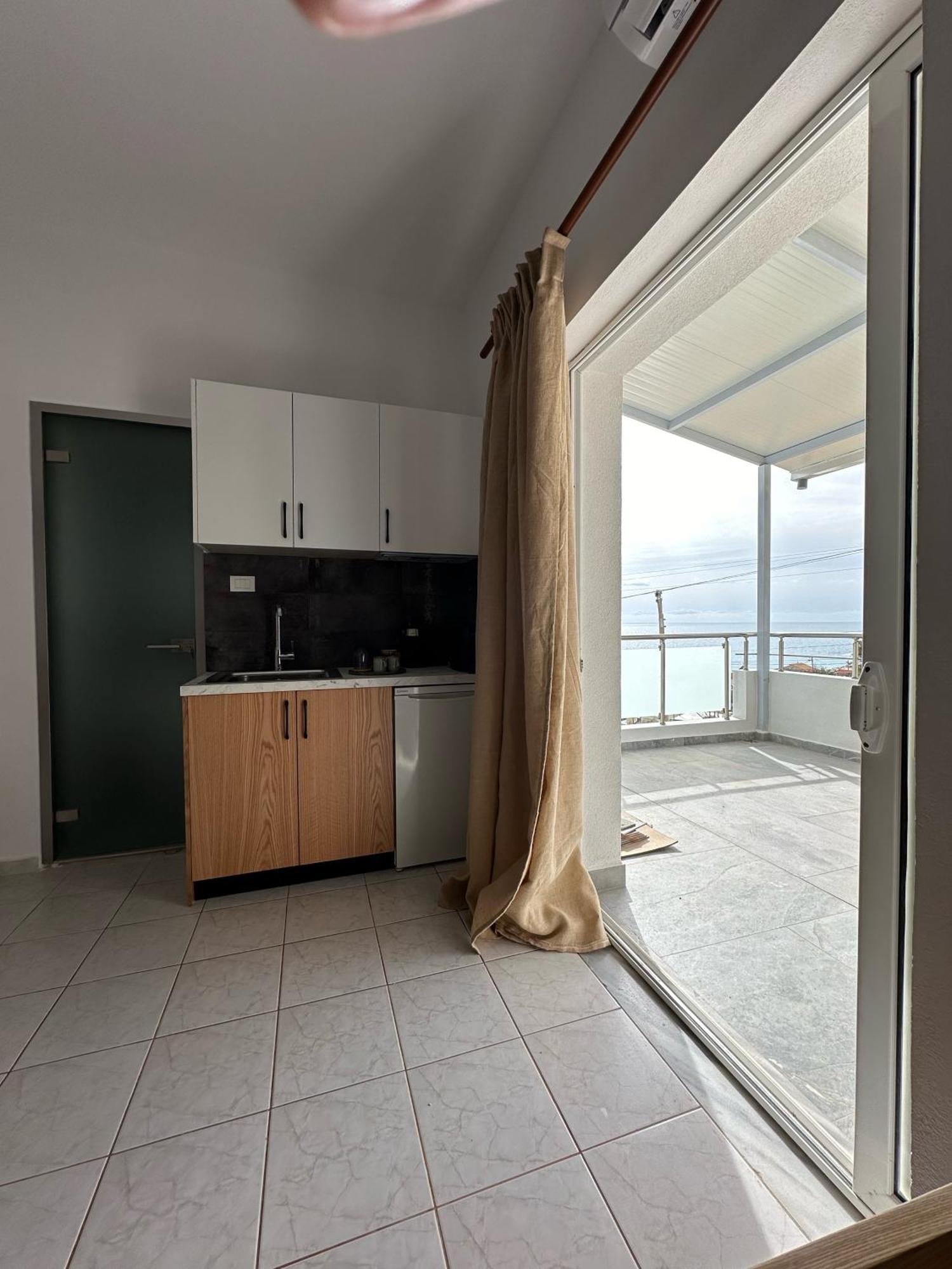 Harmonia Guest House 2 Himare Phòng bức ảnh